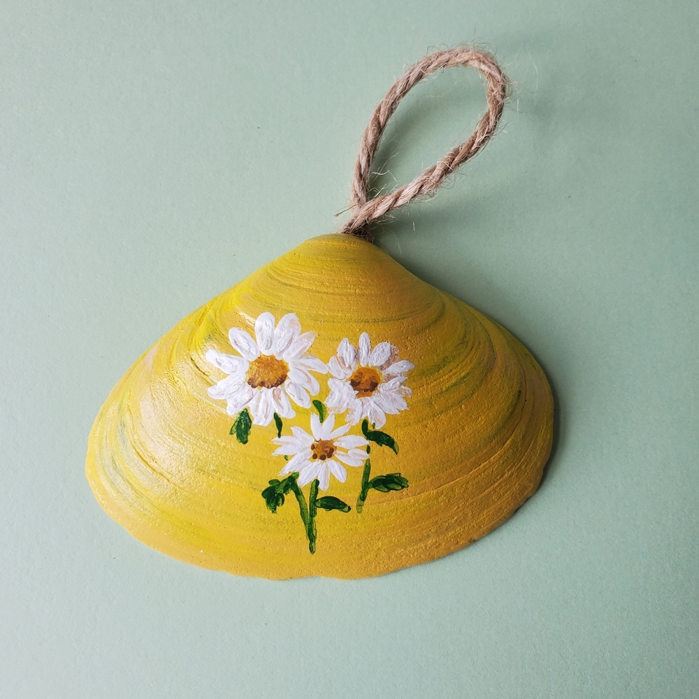 Original Daisy Flowers Trio Hand-Painted Cottagecore 3" Seashell Ornament